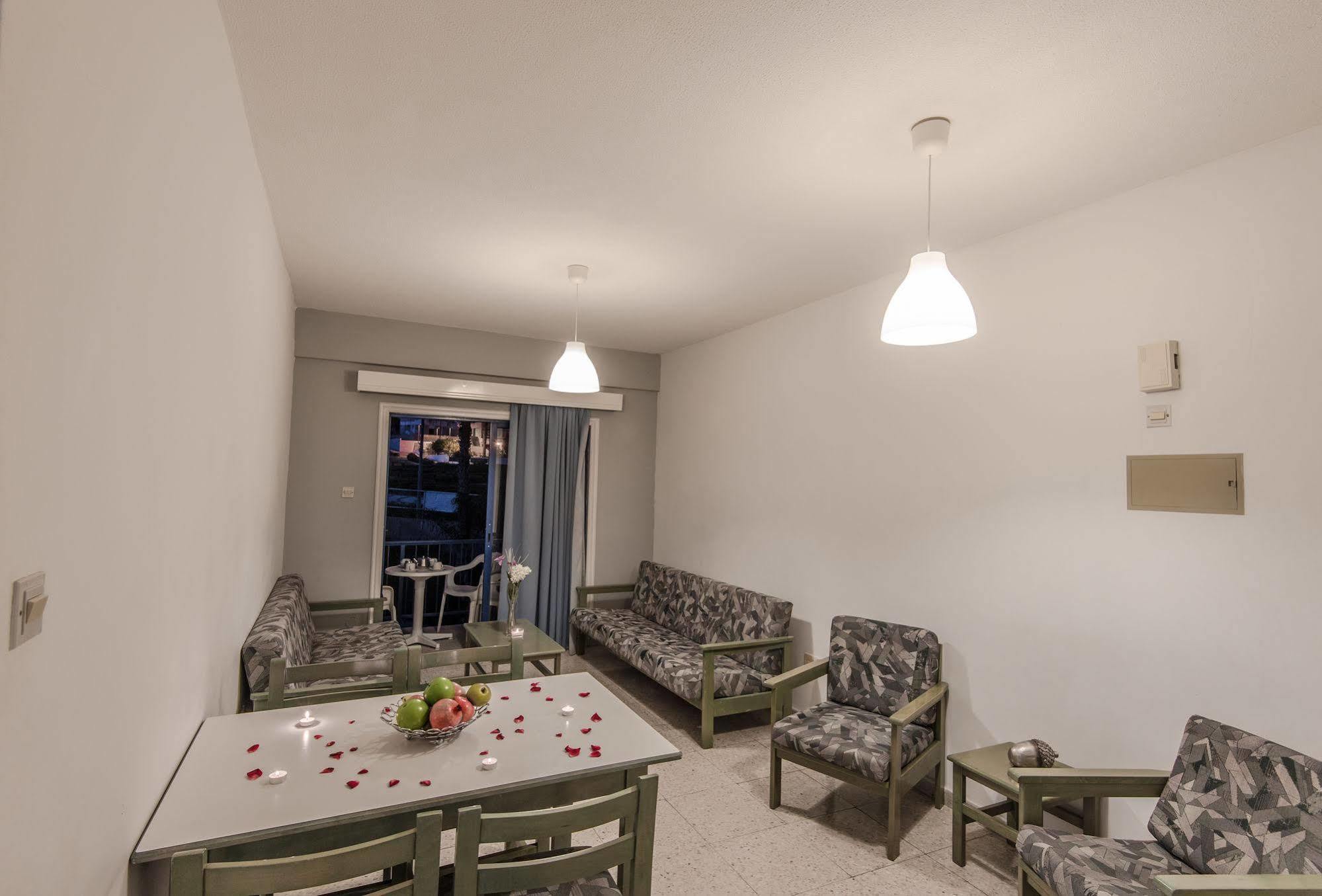 Cordelia Hotel Apartments Айя Напа Екстериор снимка